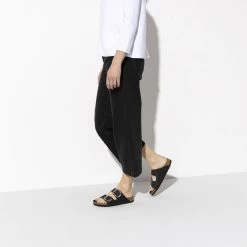 Birkenstock Women's Arizona Big Buckle Oiled Leather - Black (Narrow Width) -Birkenstock 1011075 f look f 53169.1673471800