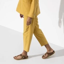 Birkenstock Women's Gizeh Big Buckle Oiled Nubuck Leather - Cognac (Regular Width) -Birkenstock 1018785 f look f 53679.1673464823